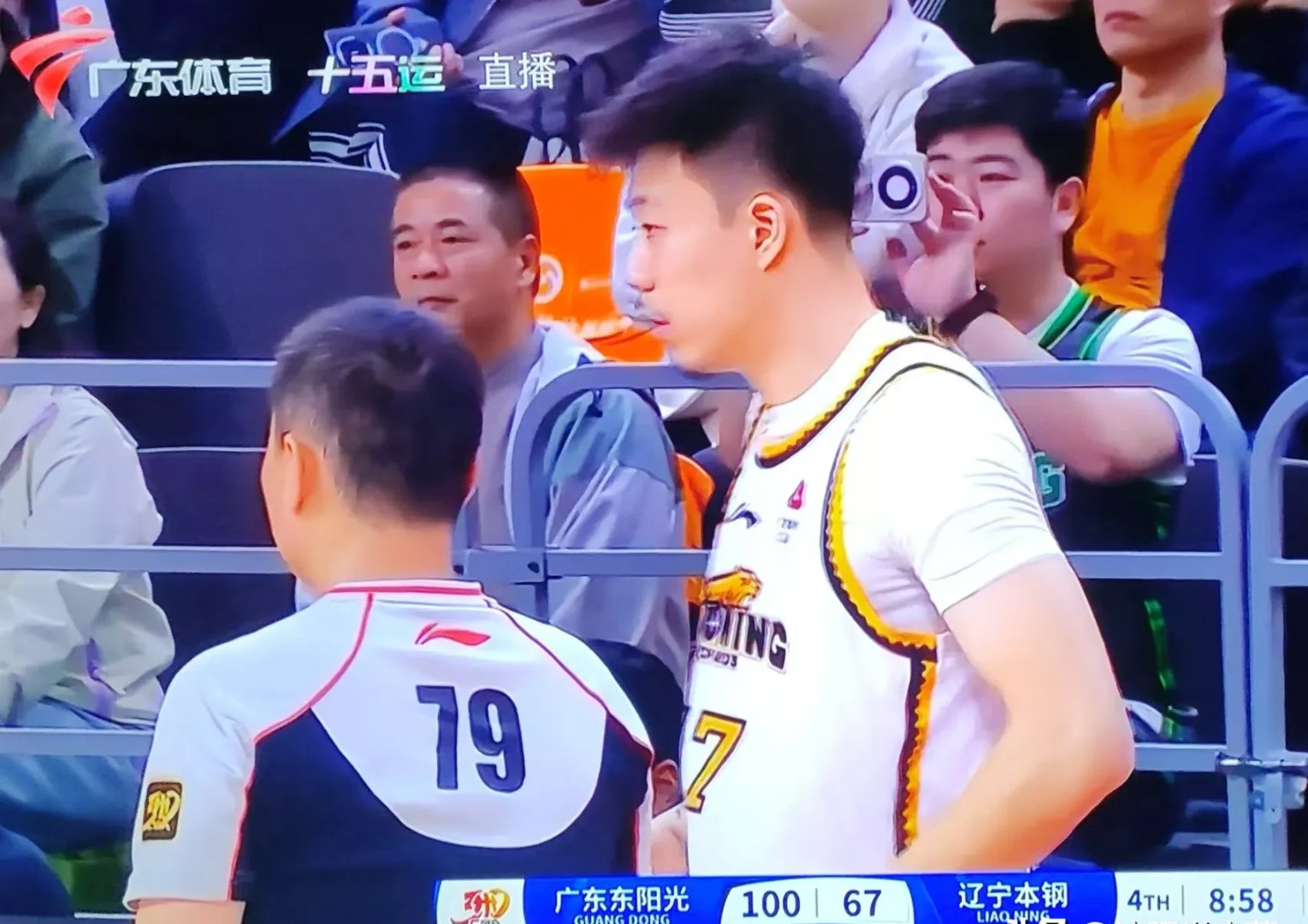 辽宁男篮备战广东宏远队士气高涨